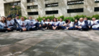 بعد إضراب 15 معتقلا بسجون أردوغان.. نواب يعتصمون أمام البرلمان