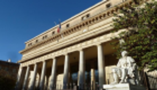 الادعاء العام الفرنسي يؤيد ترحيل مهندس إيراني معتقل إلى واشنطن