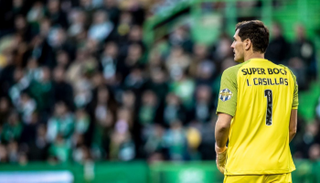 إيكر كاسياس حارس بورتو البرتغالي