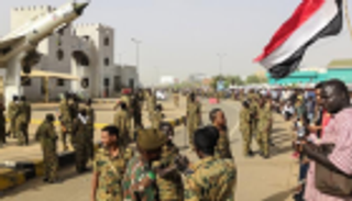 عسكريون سودانيون: نظام الإخوان فصل 2.5 مليون ضابط تعسفيا