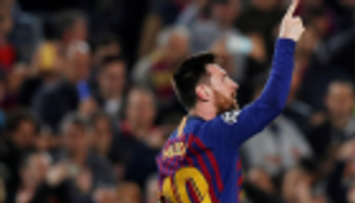 ميسي يوضح سبب إشاراته لجماهير برشلونة