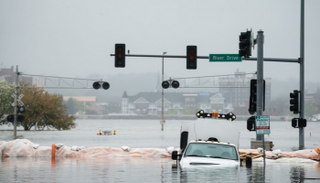 ارتفاع منسوب مياه الأنهار بفعل الأمطار الغزيرة في الولايات المتحدة