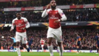 لاكازيت يحصد جائزة لاعب الموسم في أرسنال