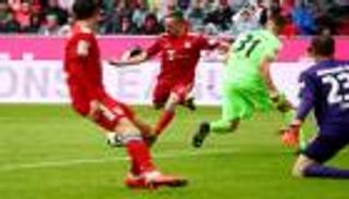 بايرن يقترب خطوة من اللقب بثلاثية في هانوفر