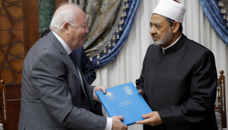 شيخ الأزهر خلال استقباله الممثل السامي للأمم المتحدة.