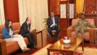 مبعوث الاتحاد الأوروبي: ندعم اتفاق المعارضة والمجلس العسكري بالسودان