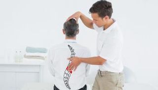 طريقة جديدة لعلاج أمراض العمود الفقري بدون جراحة - صورة أرشيفية