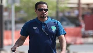 يوسف عنبر مدرب أهلي جدة