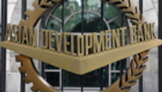 البنك الآسيوي: التوترات التجارية مصدر قلق.. واقتصاد المنطقة ينمو 5.7%