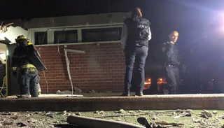 آثار قذيفة أطلقت من قطاع غزة على جنوب إسرائيل