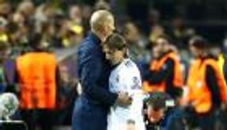 زيدان ينوي الإطاحة بمودريتش من ريال مدريد