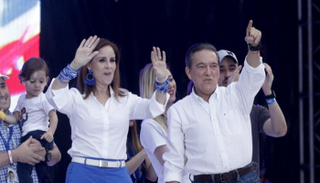  لورنتينو نيتو كورتيزو يفوز برئاسة بنما