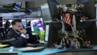 هبوط حاد لأسهم وول ستريت بعد مفاجأة ترامب التجارية