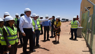 أثناء زيارة رئيس البنك الدولي لمشروع بنبان