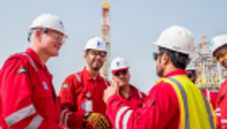 "أدنوك" و"إكسون موبيل" تبحثان فرص الشراكات الجديدة