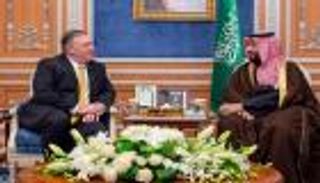 ولي العهد السعودي وبومبيو يبحثان هاتفيا علاقات البلدين