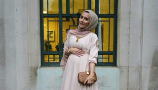 أزياء رمضانية بلمسة عصرية تناسب الحامل