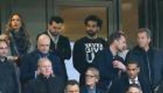 رسالة صلاح والهتافات المعادية تزيد إثارة صدام ليفربول وبرشلونة