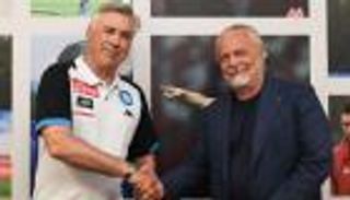 رئيس نابولي يقيم موسم أنشيلوتي الأول مع الفريق