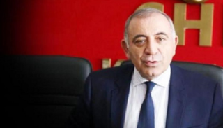 غورسَل تكين النائب البرلماني عن حزب الشعب الجمهوري