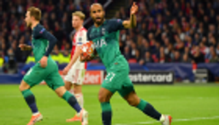 لوكاس مورا يضرب أياكس بثنائية في أقل من 4 دقائق