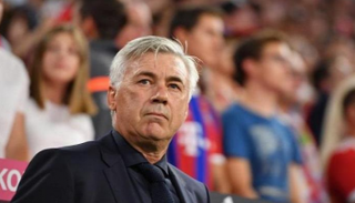 كارلو أنشيلوتي مدرب نابولي