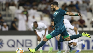 عمر السومة مهاجم أهلي جدة 