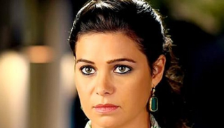 الممثلة المصرية يسرا اللوزي 