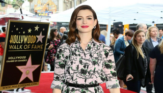 الممثلة آن هاثاواي