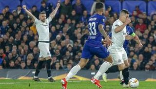 ريبيتش يحتفل قبل هدف يوفيتش