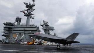 حاملة الطائرات الأمريكية إبراهام لينكولن