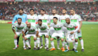 مارسيليا يتمسك بأمل التعاقد مع نجم الجزائر