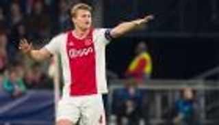 سبب غريب دفع مانشستر يونايتد لرفض ضم دي ليخت