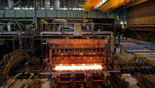 إحدى منشآت إنتاج الفولاذ المحلية في إيران - أرشيفية