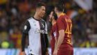 بالفيديو.. رونالدو يسخر من قائد روما