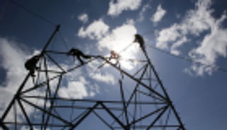 بيانات رسمية: 54% تراجعا في صادرات إيران من الكهرباء