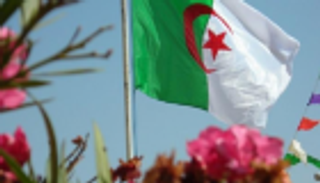 الجزائر تدشن 530 سوقا جديدا لمواجهة ارتفاع الأسعار في رمضان