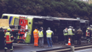 مقتل 6 وإصابة 40 بحادثِ انقلاب حافلة في تشيلي