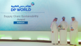 "موانئ دبي" تفوز بجائزة التميز بالاستدامة في سلاسل التوريد