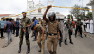 سيرلانكا تخفف من حظر التجول وتقصره على إقليم لانكان بعد عنف طائفي