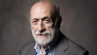 مؤسس حركة الطعام البطيء 