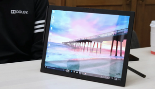 جهاز لينوفو اللوحي القابل للطي