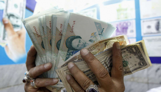 إيران تتنصل من مسؤولياتها بترحيل أزماتها المالية على أوروبا