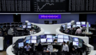 أسهم أوروبا تتعافى من أدنى مستوى في شهرين