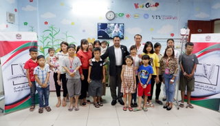 سفارة الإمارات في فيتنام تدعم مستشفى لأمراض الدم بمعدات طبية