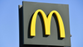 "ماكدونالدز" تساعد الأمريكيين التائهين في النمسا
