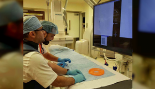 نماذج ثلاثية الأبعاد في جراحة الدماغ بـ"كليفلاند كلينك أبوظبي"