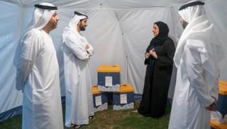 سلطان بن أحمد القاسمي خلال إطلاق الحملة.