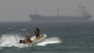 موريتانيا تندد باستهداف السفن وأرامكو: تهديد للملاحة والطاقة