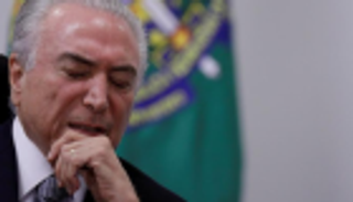 القضاء البرازيلي يطلق سراح الرئيس السابق ويمنعه من مغادرة البلاد 